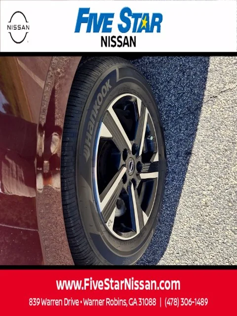 Used 2025  Nissan SV image 17