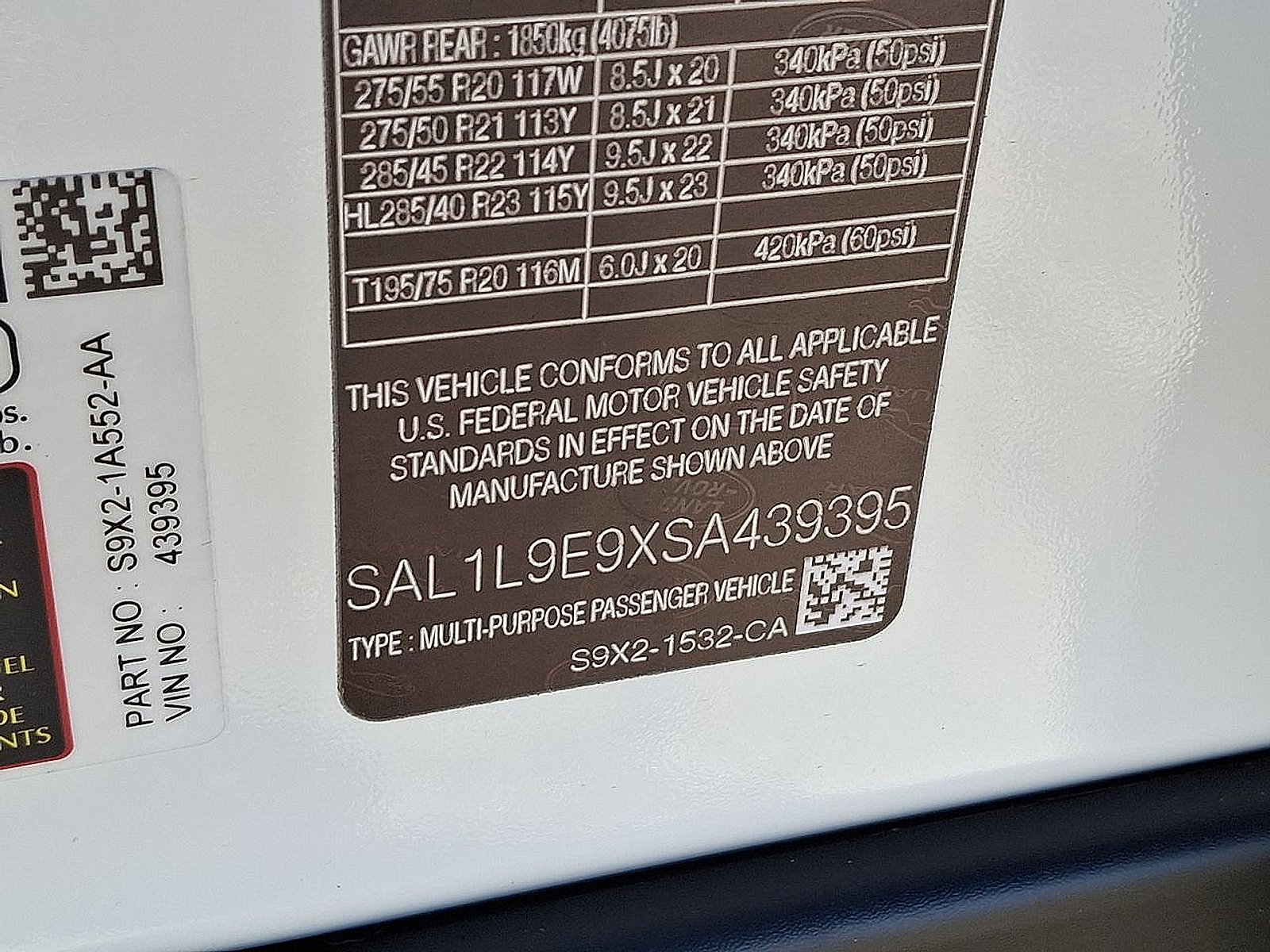 New 2025 Fuji White - 1AA Land Rover Dynamic SE image 27