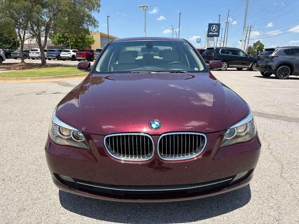Used 2009  BMW 528i image 2