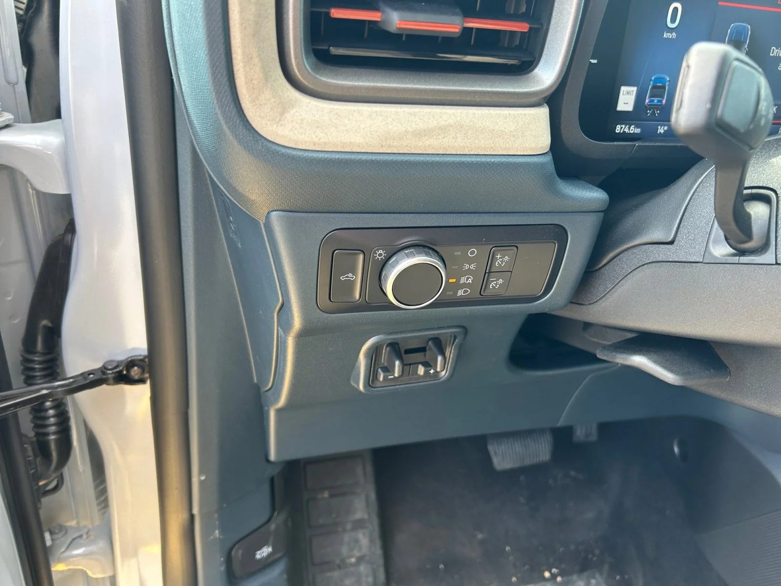 New 2026 Space White Metallic Ford Lariat image 15
