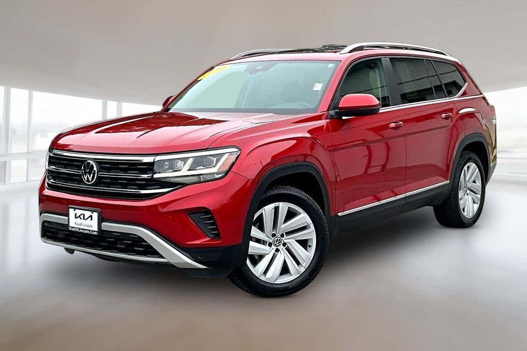 Used 2021 Red Metallic Volkswagen SEL image 1