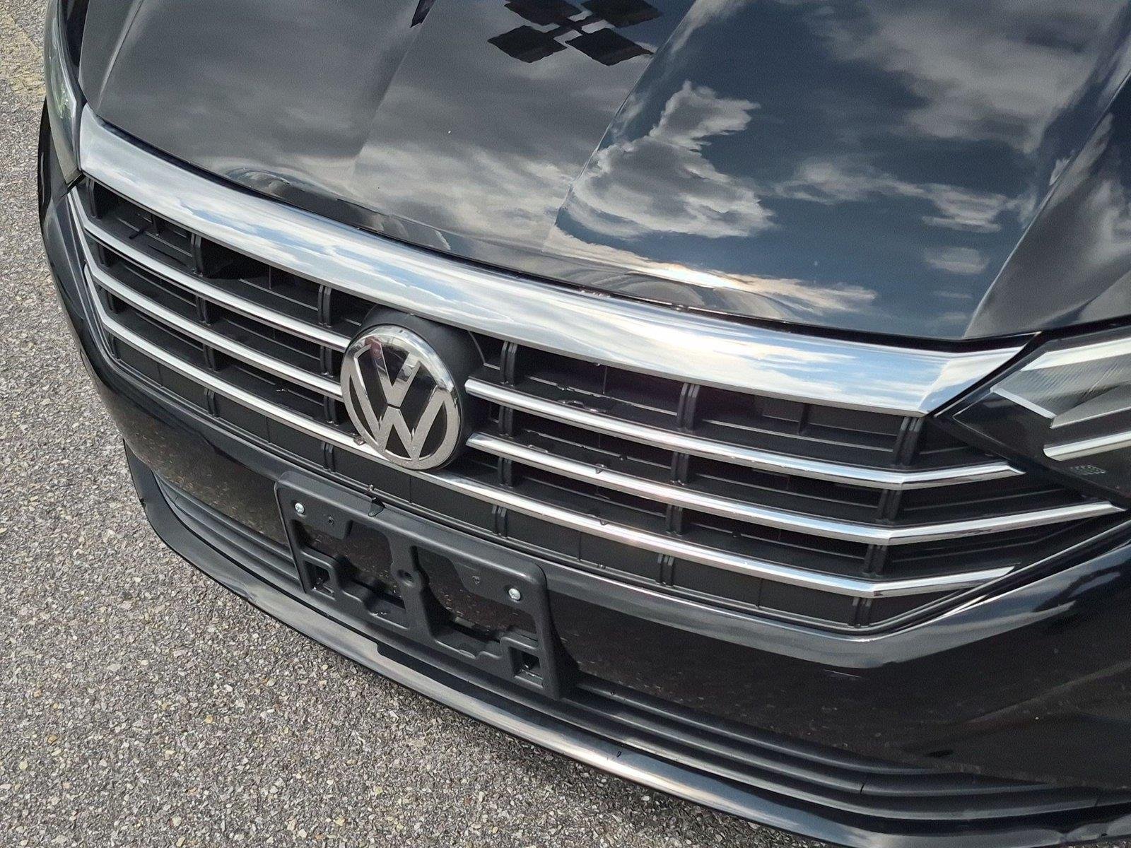 Used 2020 Black Uni Volkswagen S image 14
