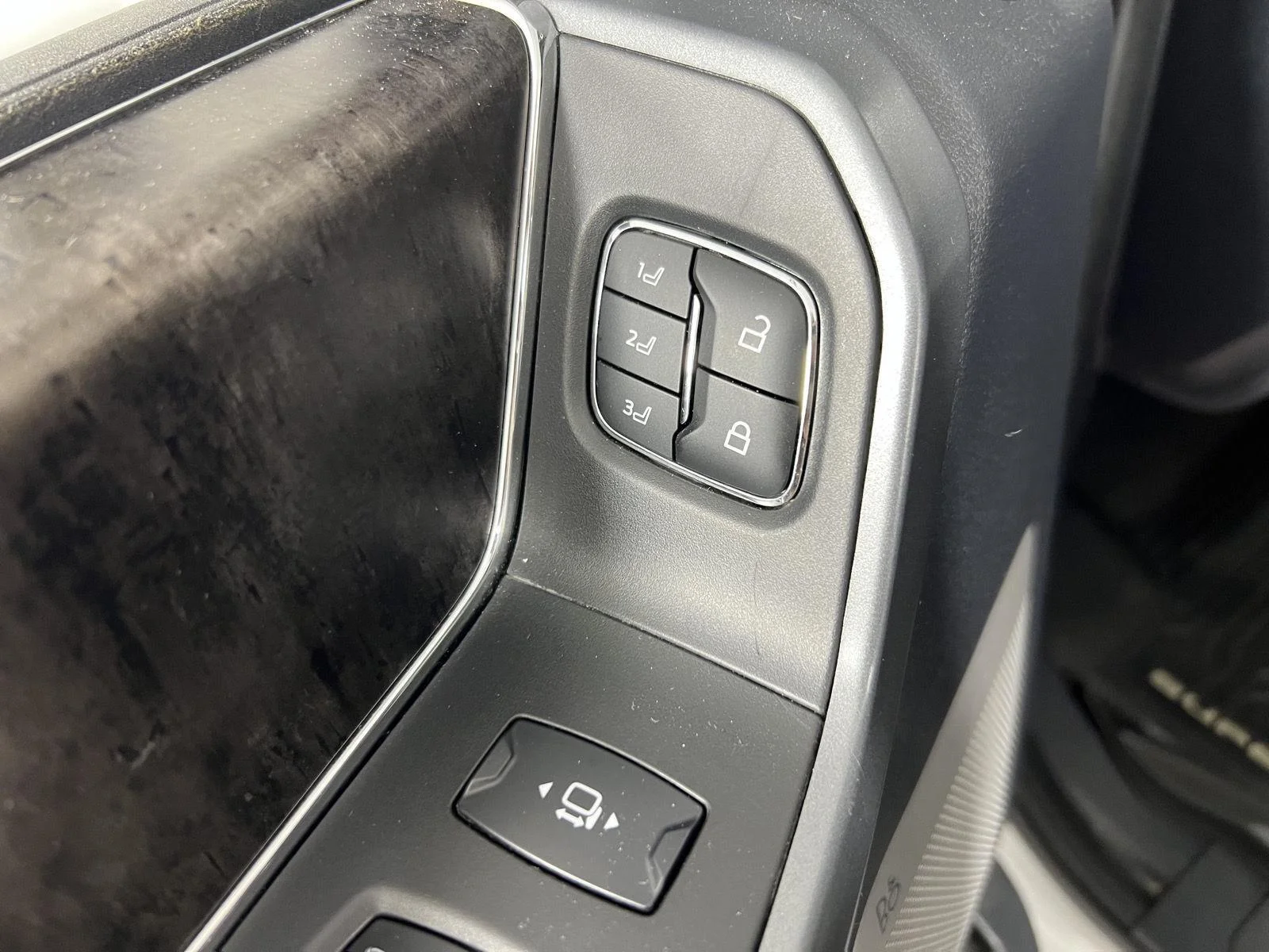 Used 2024 Oxford White Ford Lariat image 21