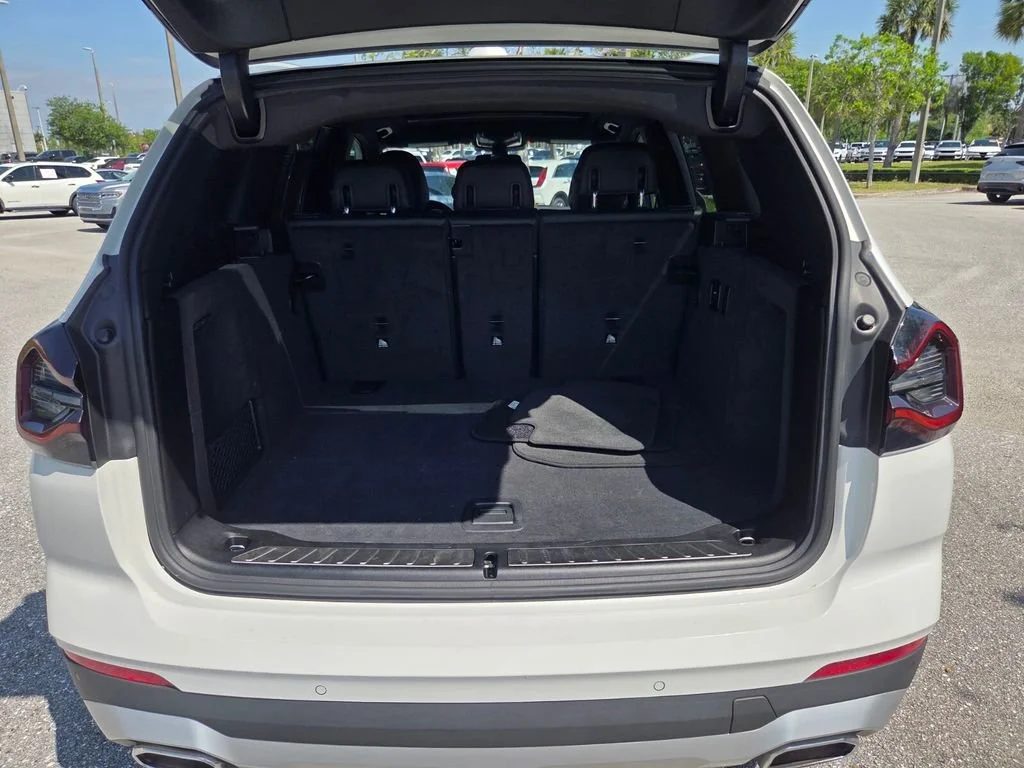 Used 2023 Alpine White BMW xDrive30i image 29