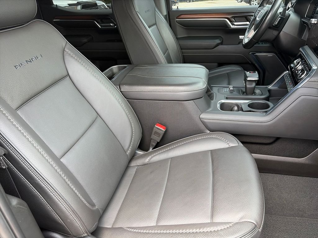 Used 2024 Black GMC Denali image 31
