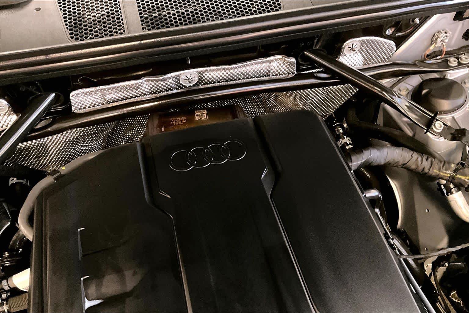 Used 2025 Florett Silver Metallic Audi Premium Plus image 33