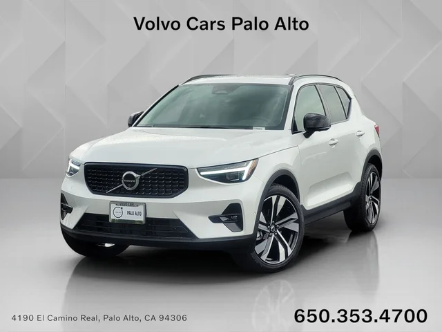 2026 Volvo XC40 B5 Ultra