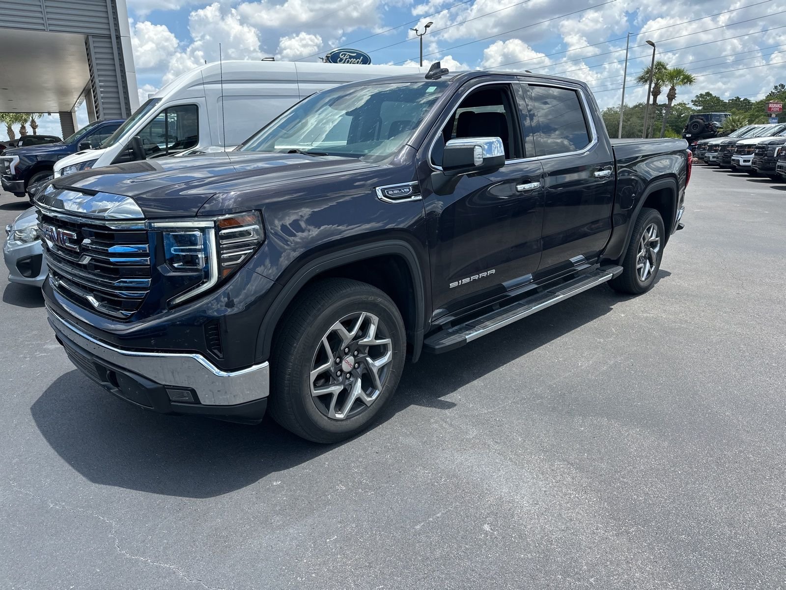 2024 GMC Sierra 2WD Crew Cab Short Box SLT's photo