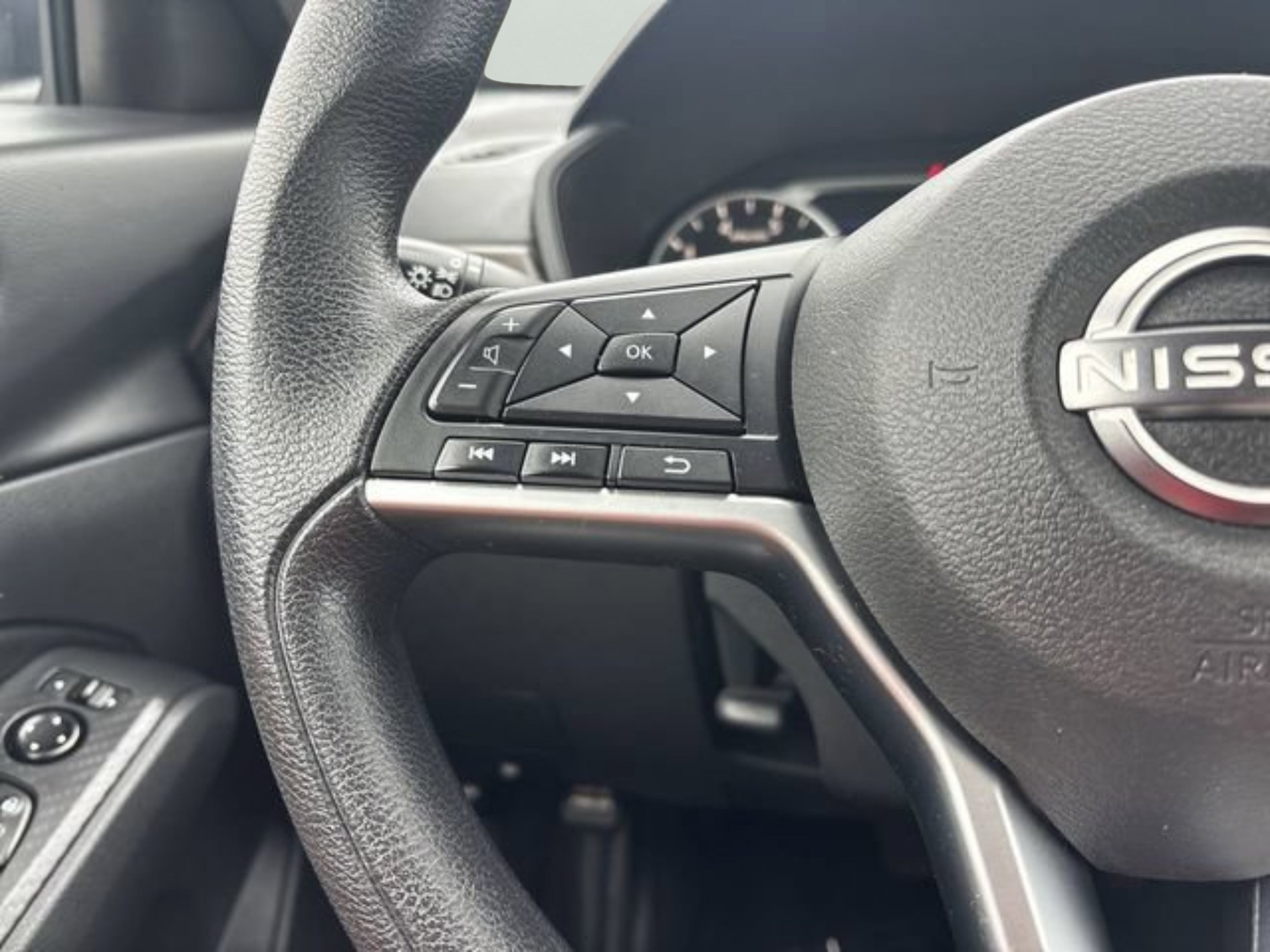 2024 Nissan Altima SV - Photo 22