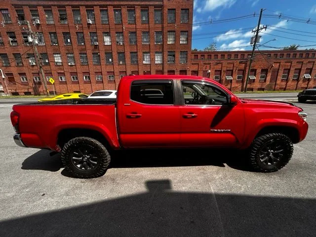Used 2020 Red Toyota SR5 image 8