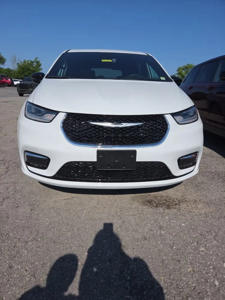 2026 Chrysler Pacifica