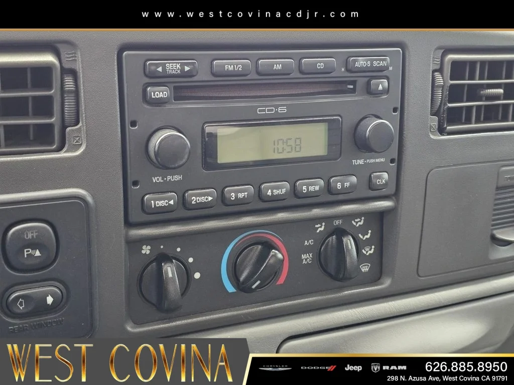 Used 2004  Ford Lariat image 44
