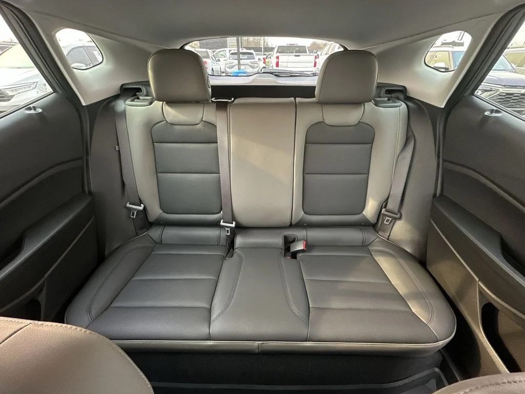Used 2024 Gray Chevrolet ACTIV image 21