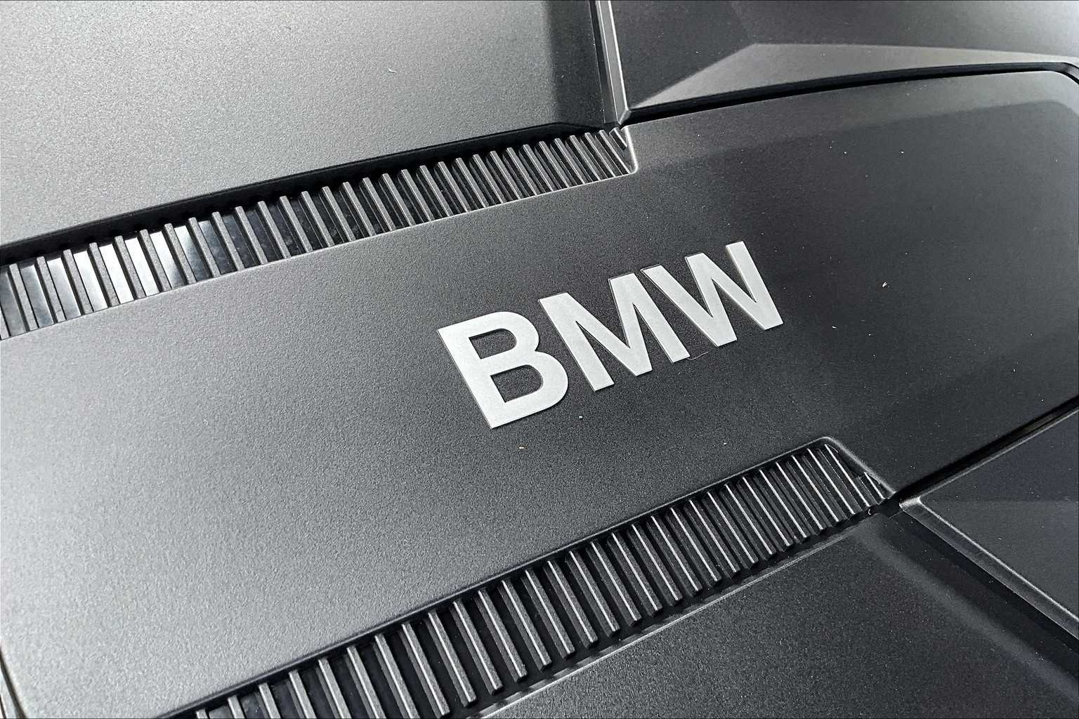 2025 BMW i7 50 - Photo 17