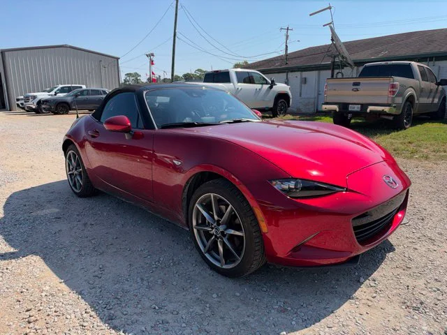 Used 2022 Red Mazda Grand Touring image 2