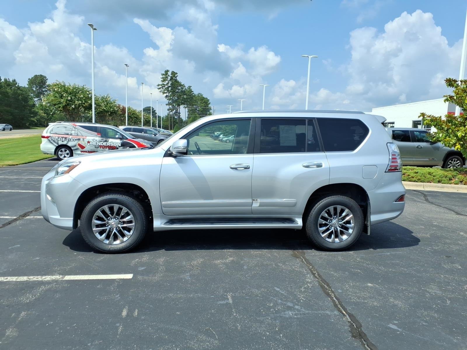 Used 2019 Silver Lining Metallic Lexus GX 460 Premium image 3