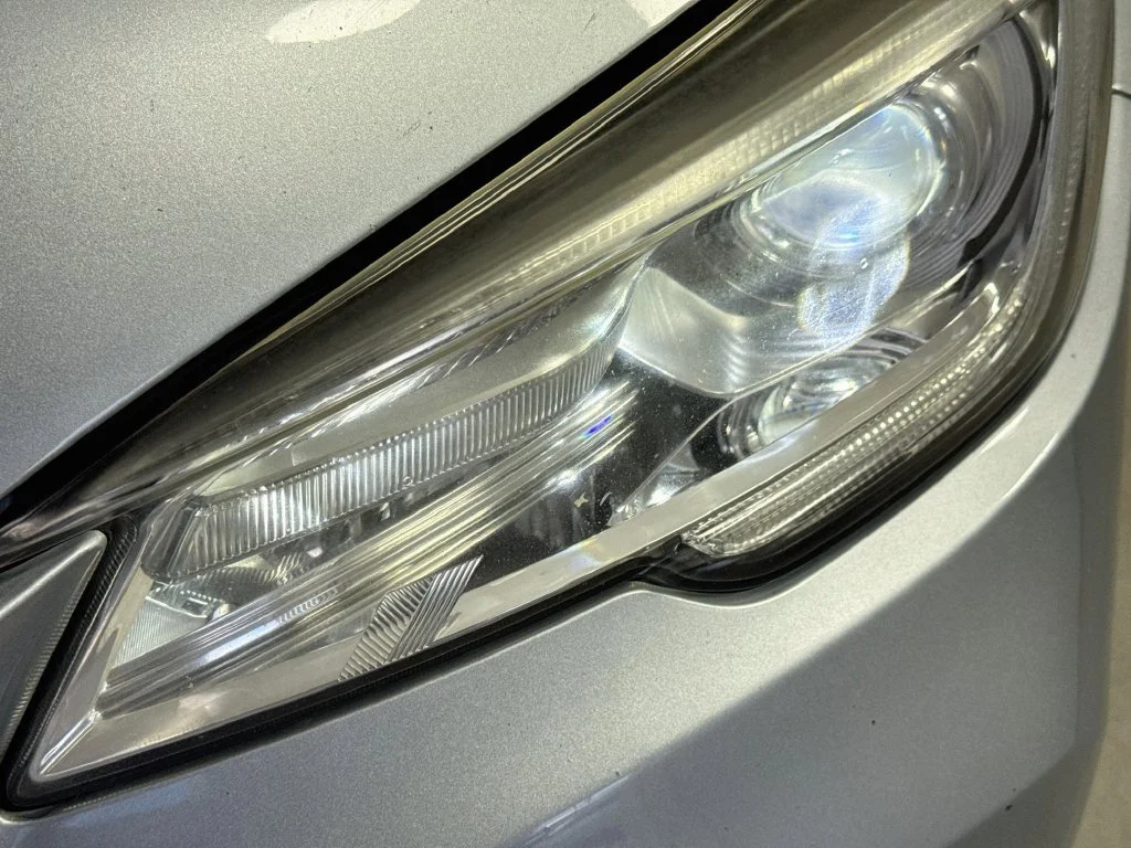 Used 2020 Ice Silver Metallic Subaru Limited image 38
