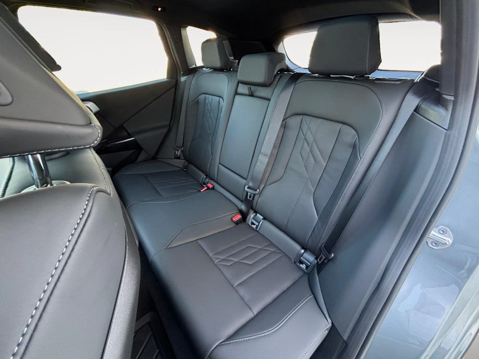 New 2026 Skyscraper Grey Metallic BMW 30 xDrive image 18