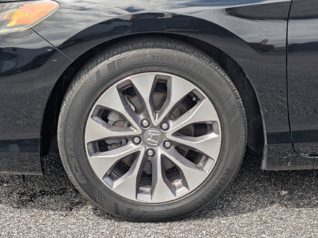 Used 2015 Black Honda EX-L image 11