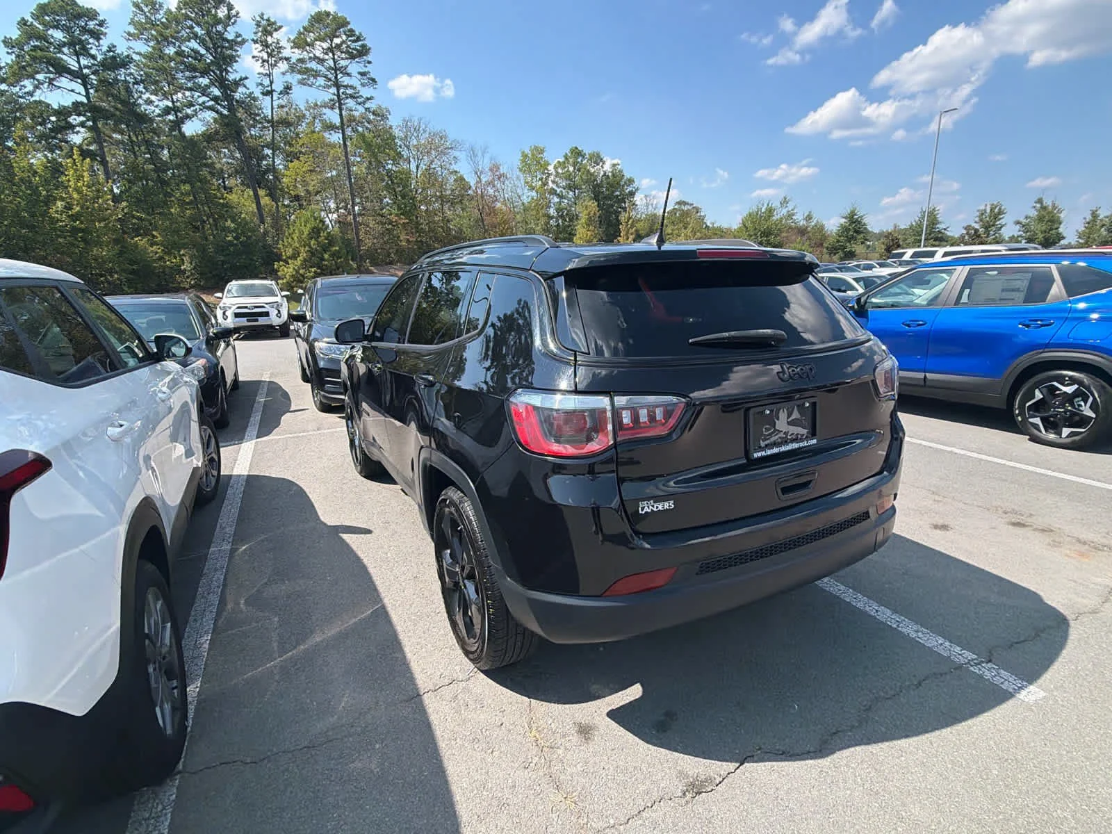 Used 2019 Diamond Black Crystal Pearlcoat Jeep Altitude image 6