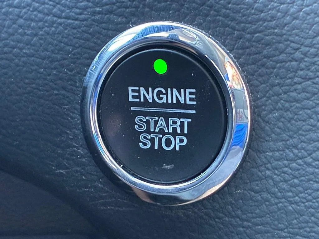 Used 2018 Shadow Black Ford SEL image 52