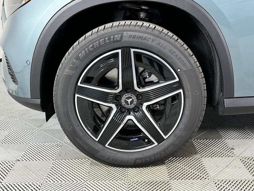 New 2026 Verde Silver Metallic Mercedes-Benz GLC 300 image 67