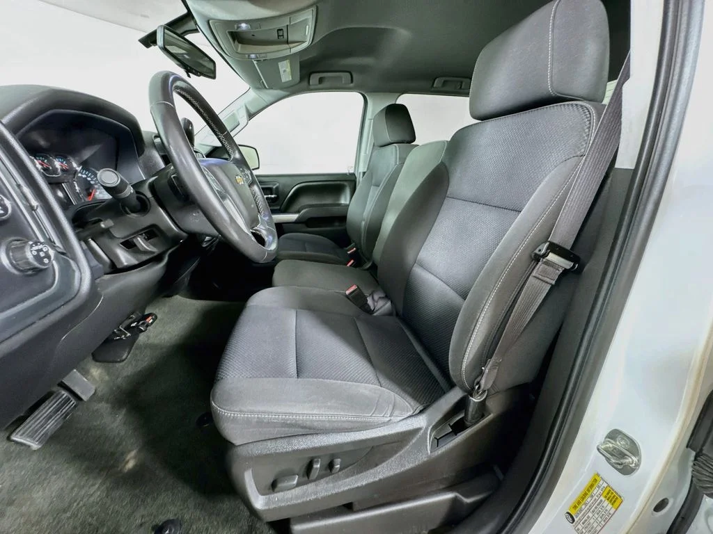Used 2017 White Chevrolet LT image 23