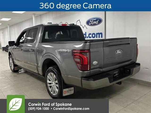 Used 2025  Ford King Ranch image 2