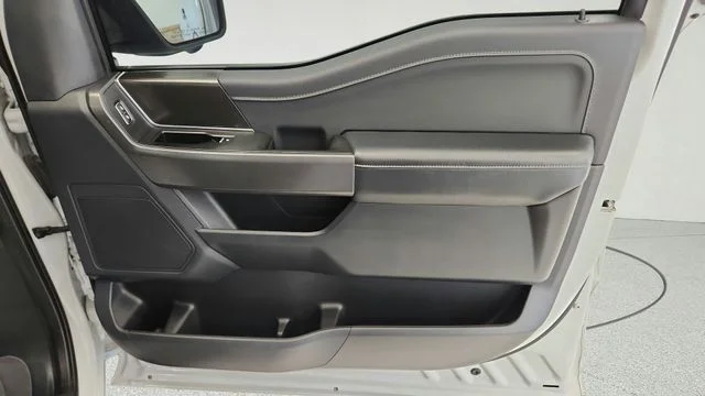 Certified Used 2024 Avalanche Ford XLT image 28