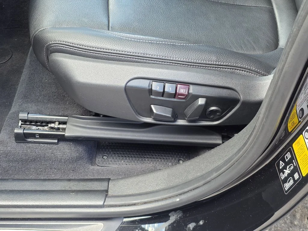 Used 2019 Black BMW xDrive28i image 19