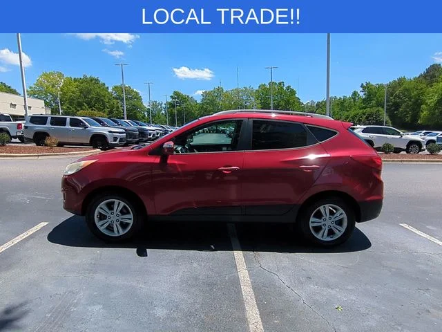 Used 2013 Red Hyundai GLS image 2