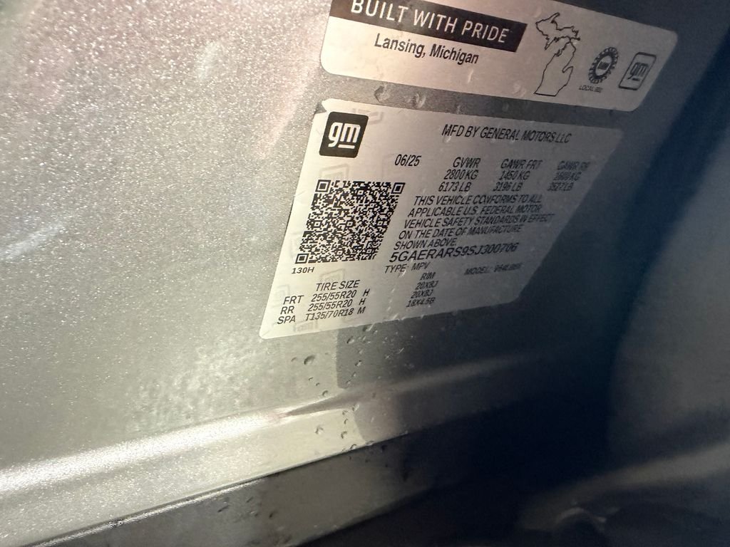 Used 2025 Gray Buick Preferred image 31