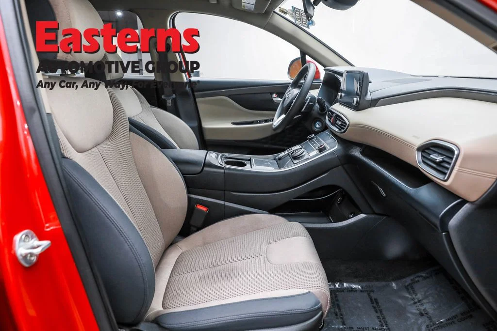 Used 2022 Red Hyundai SE image 23
