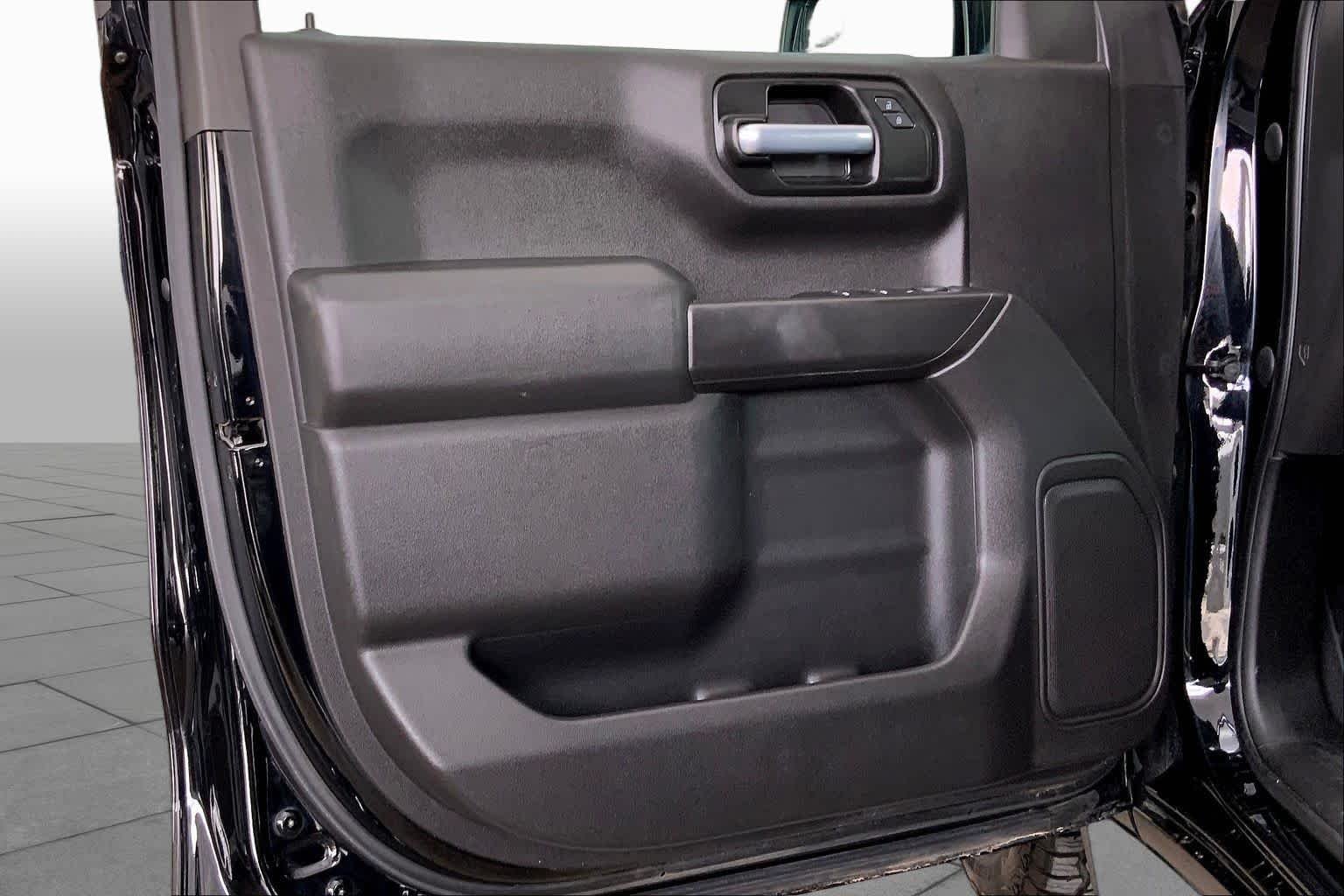 Used 2021 Black Chevrolet Custom image 21