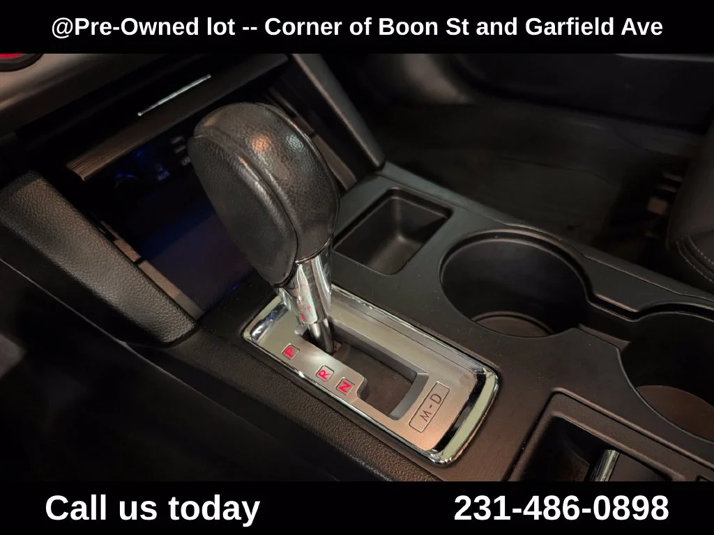 Used 2015 Silver Subaru 2.5i image 25
