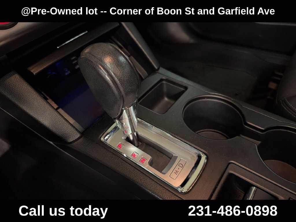 Used 2015 Silver Subaru 2.5i image 25