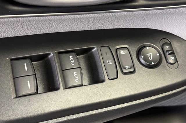 Used 2019 Lunar Silver Metallic Honda EX-L image 16