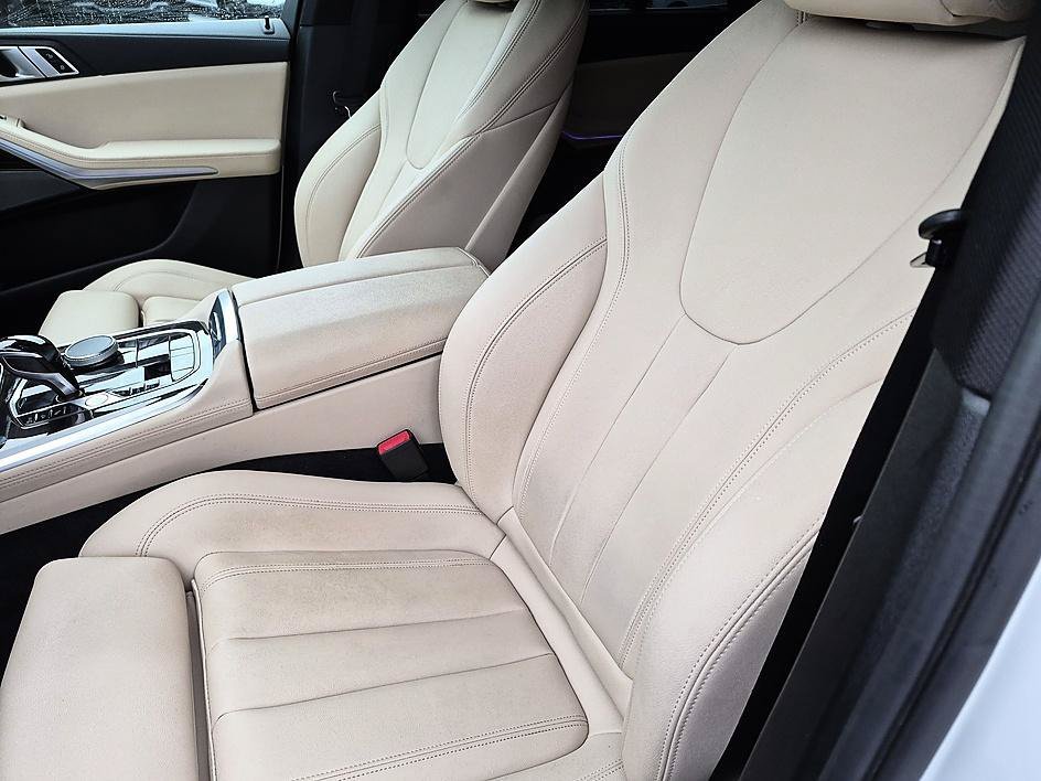 Used 2021 Alpine White BMW xDrive40i image 15