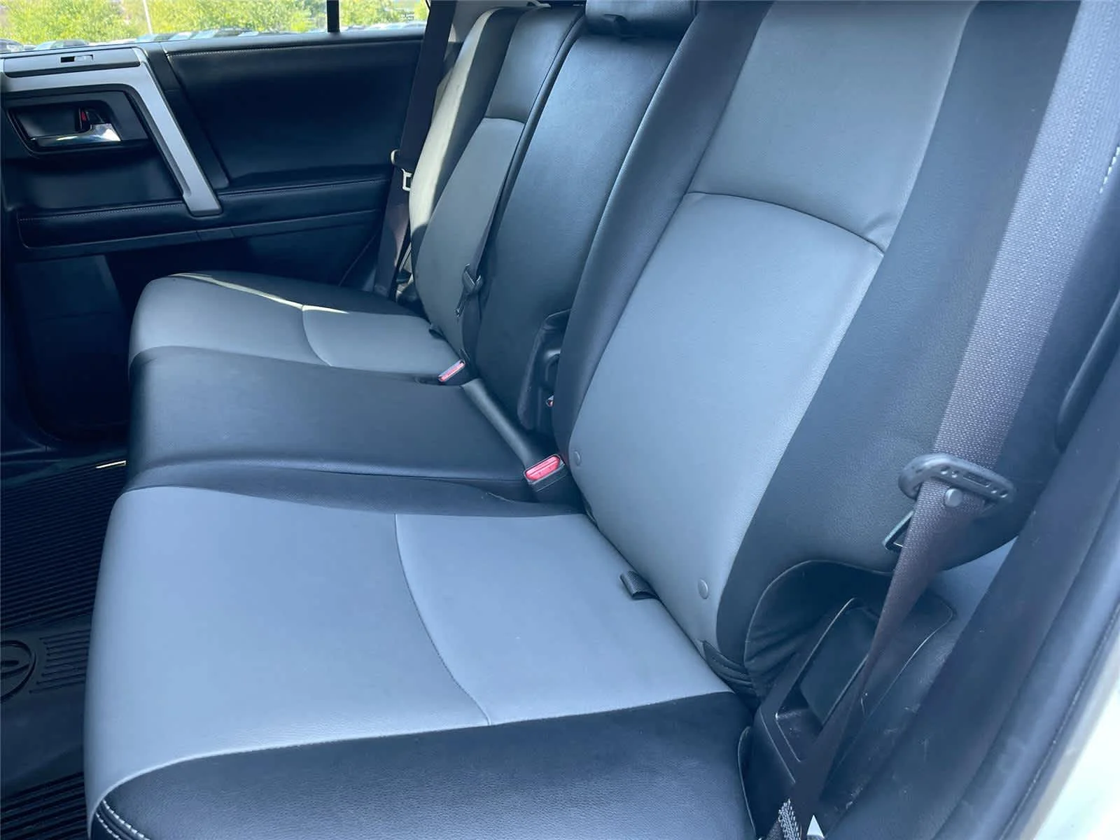Used 2019 Super White Toyota SR5 Premium image 15