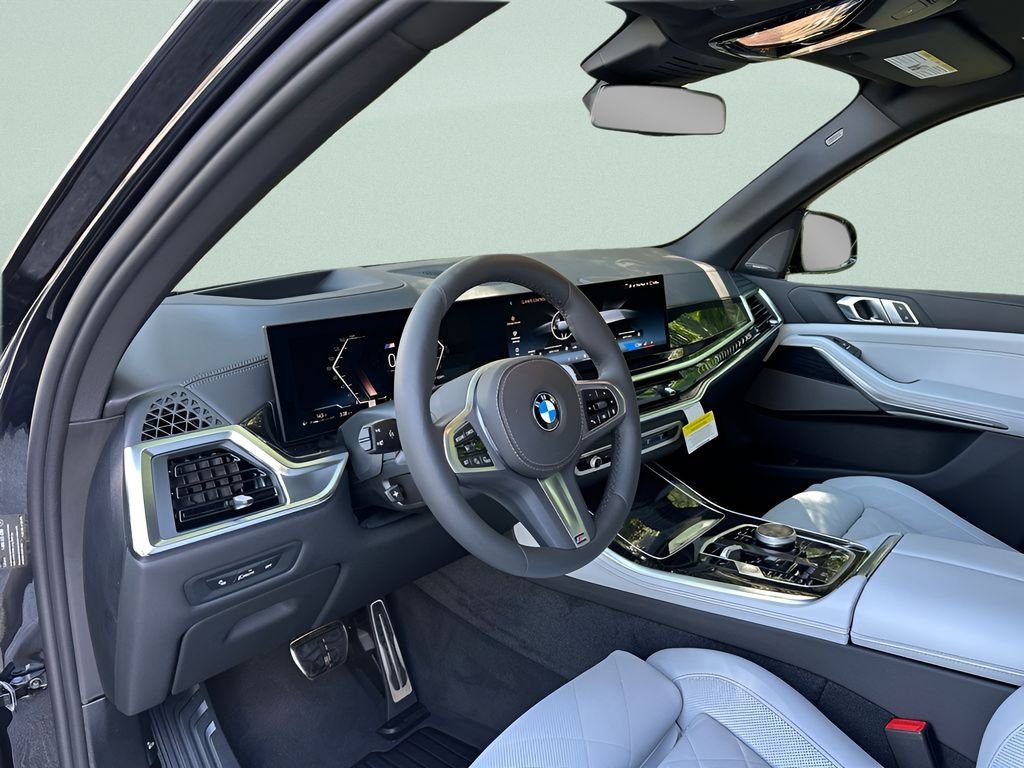New 2026 Carbon Black Metallic BMW xDrive40i image 9