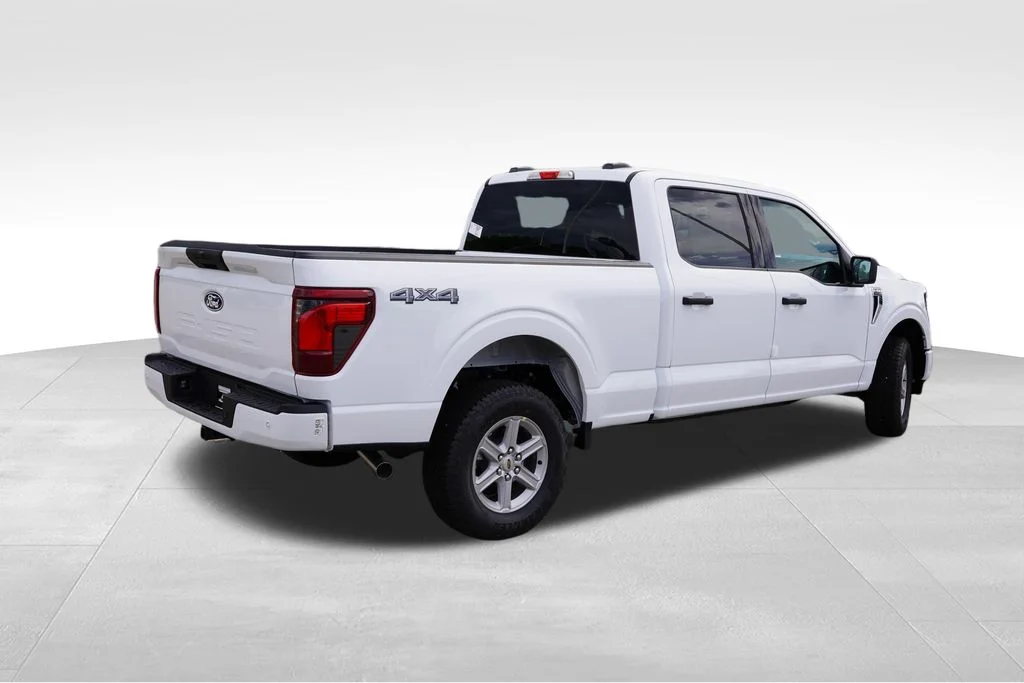 New 2026 White Ford XLT image 3