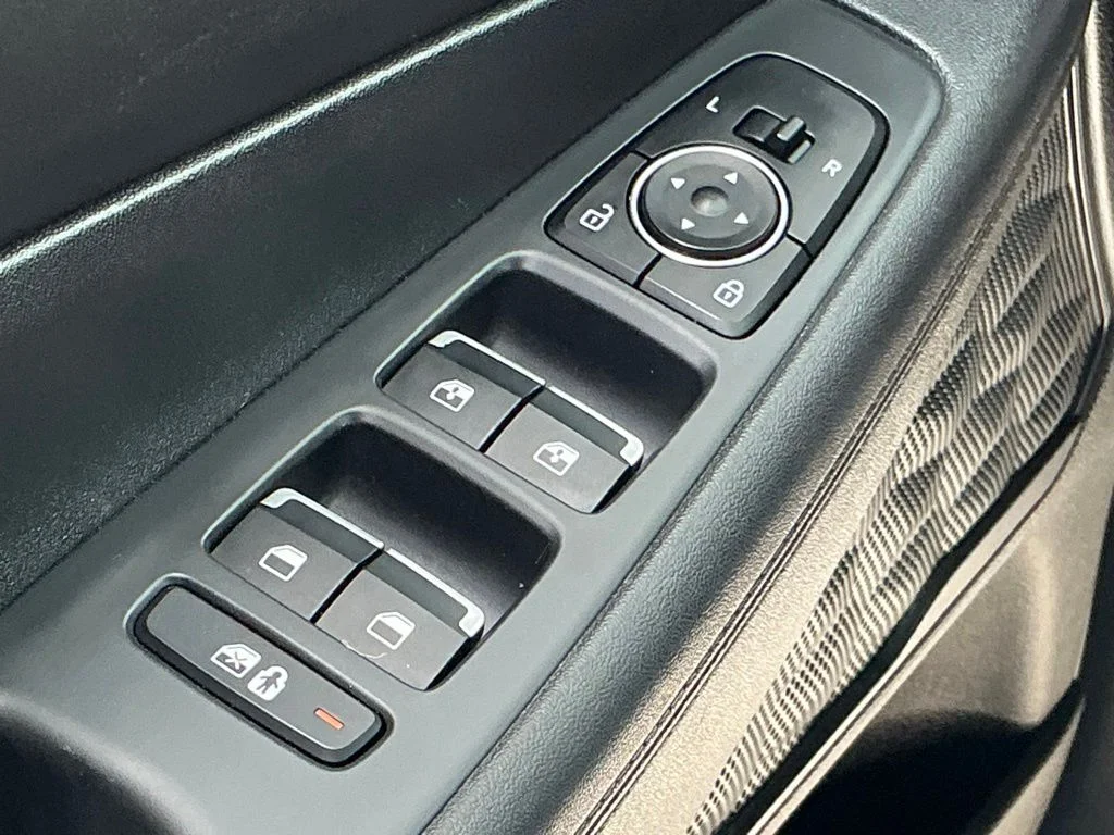 Used 2022 Silver Hyundai XRT image 40