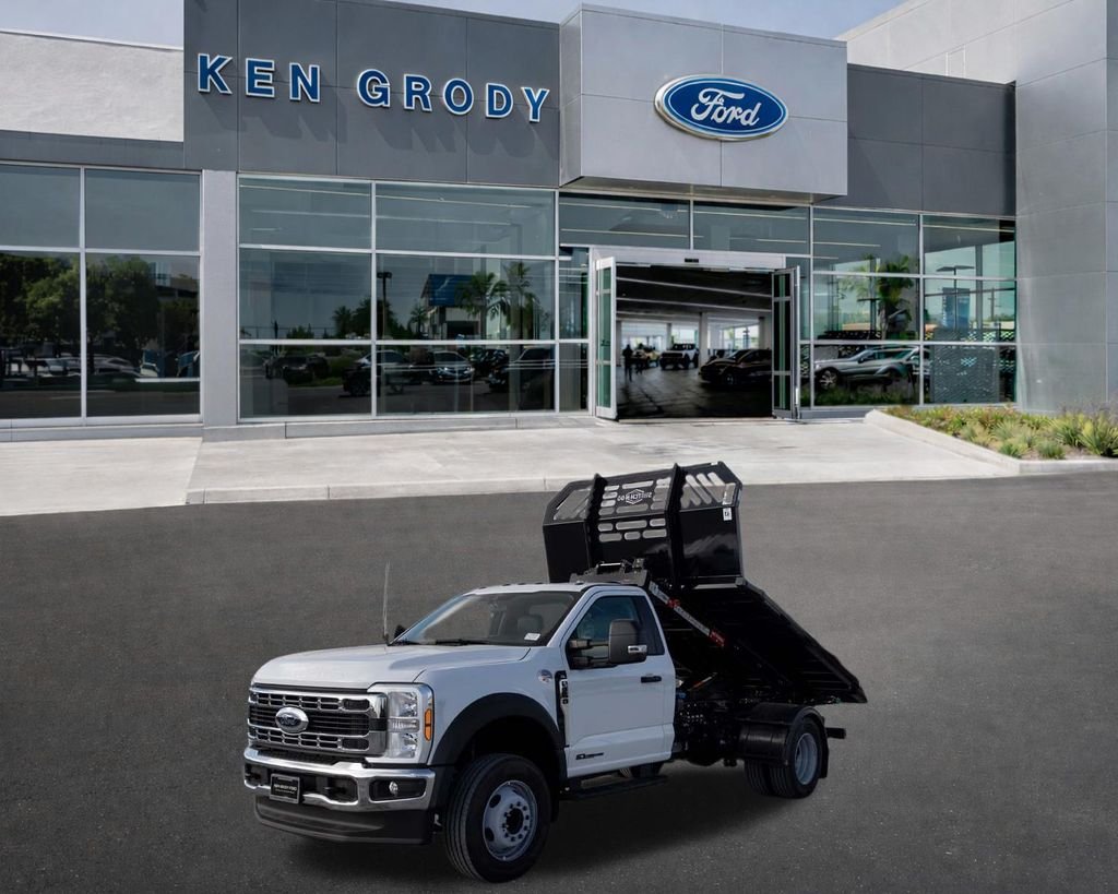 2025 Ford F-550 Super Duty Chassis Cab