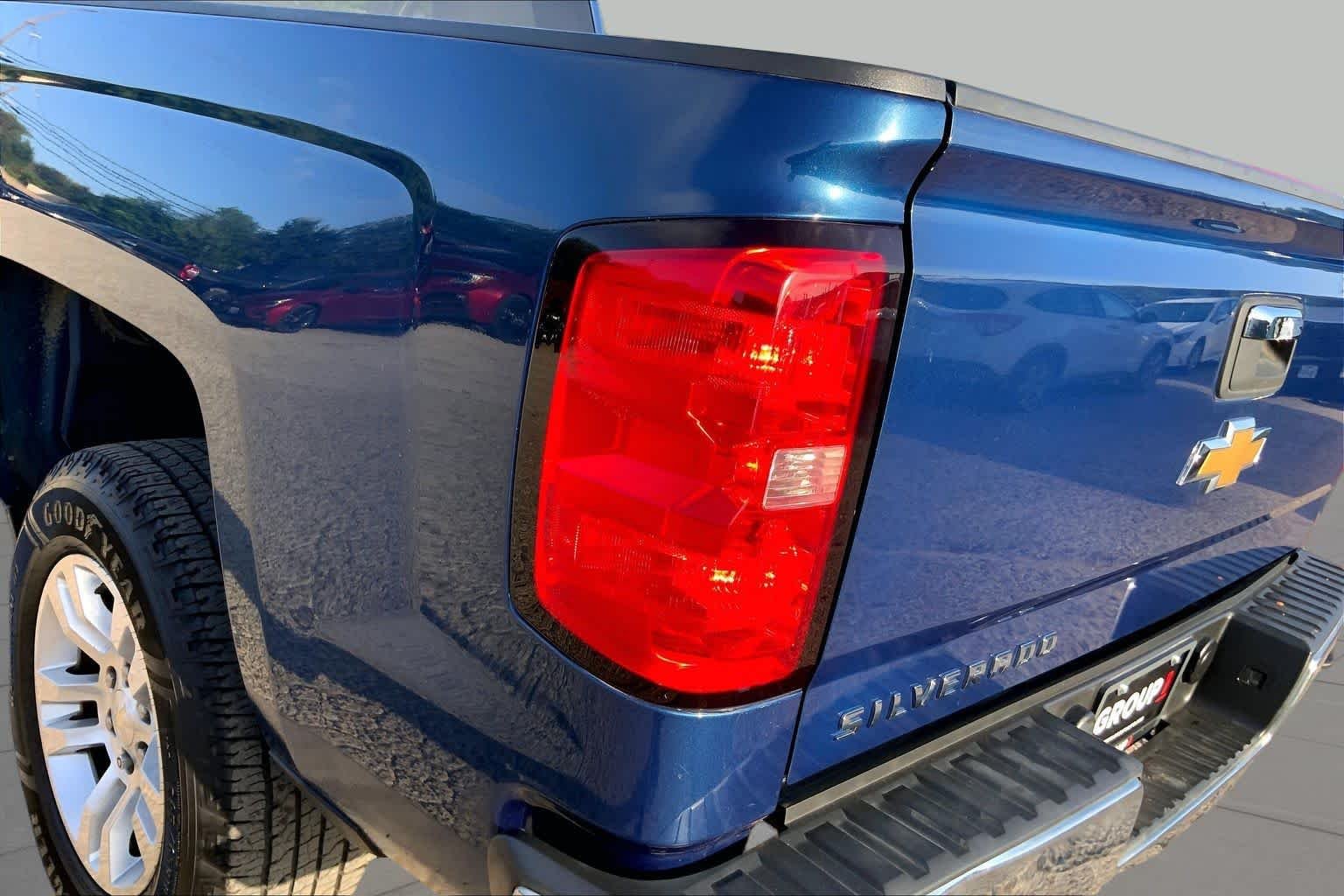 Used 2016 Deep Ocean Blue Metallic Chevrolet LS image 23