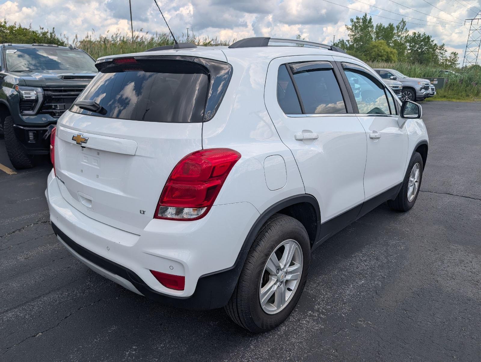 Used 2020 Summit White Chevrolet LT image 7