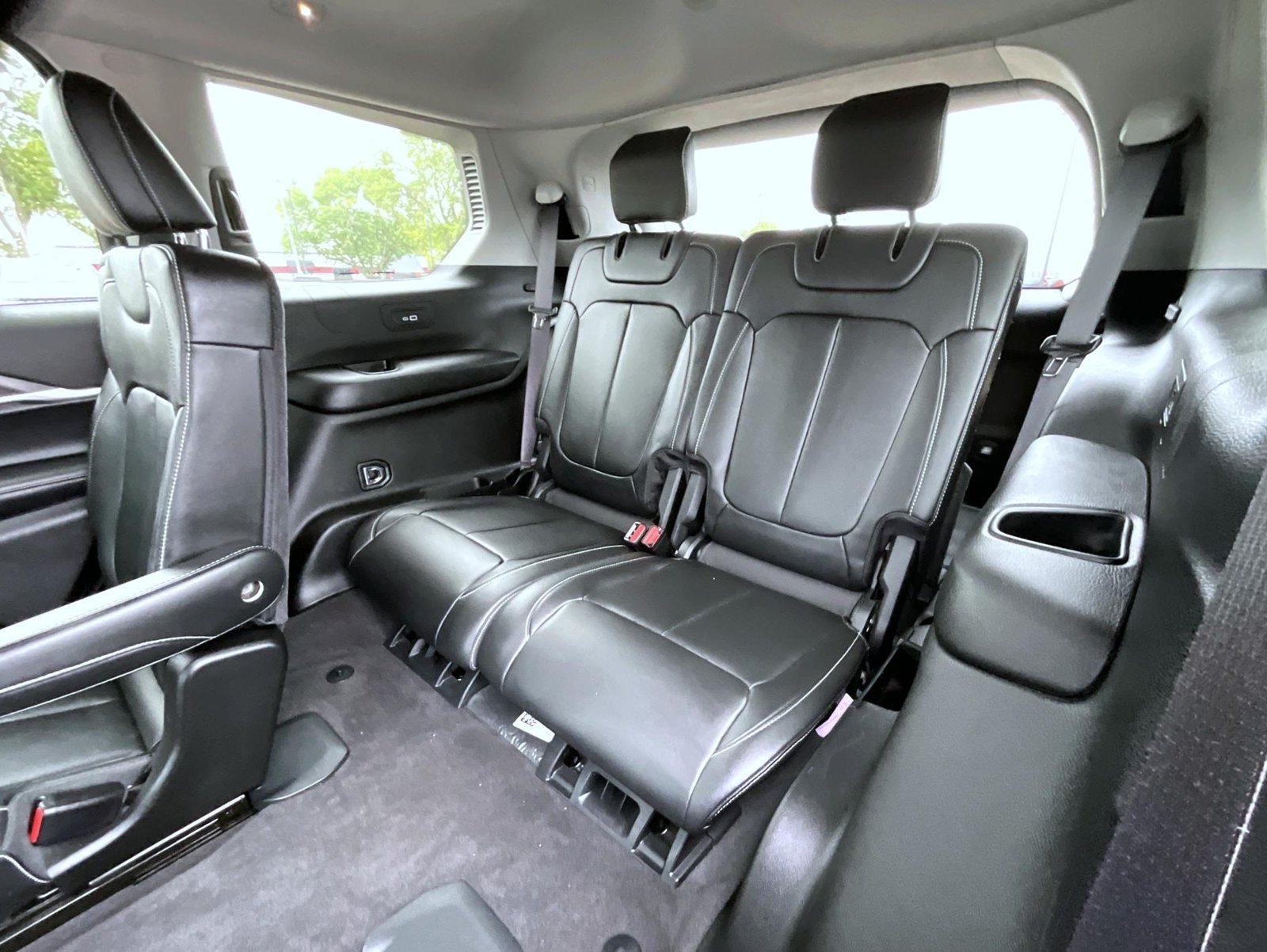 Used 2021 Silver Jeep Limited image 23