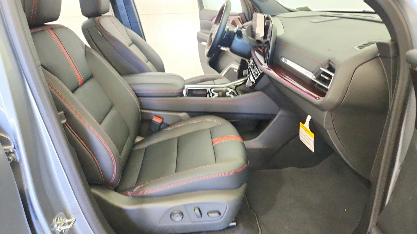 2026 Chevrolet Traverse RS - Photo 31