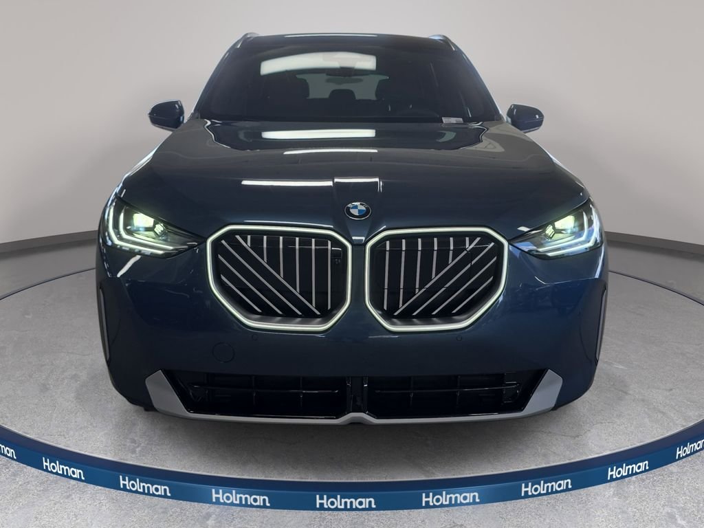 New 2026 Arctic Race Blue metallic BMW 30 xDrive image 2