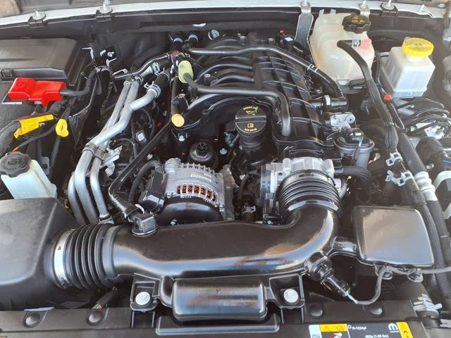 Used 2023 White Jeep Texas Trail image 26