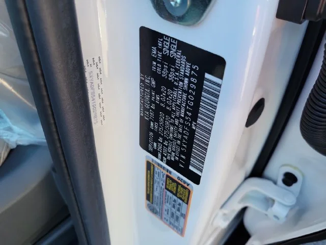 New 2026 Glacial White Pearl Kia Land AWD image 16